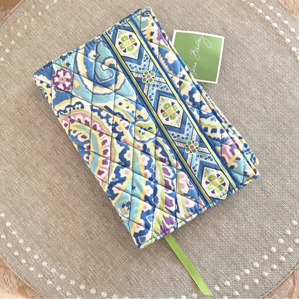 NWT Vera Bradley Paperback Cover